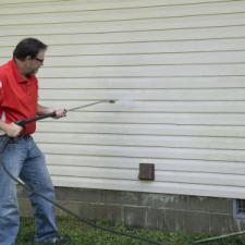 What Should Your Pressure Washing Contractor Clean on Your Home or Business?